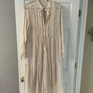 Gorgeous creme colored tiered with lace maxi dress size 1xl